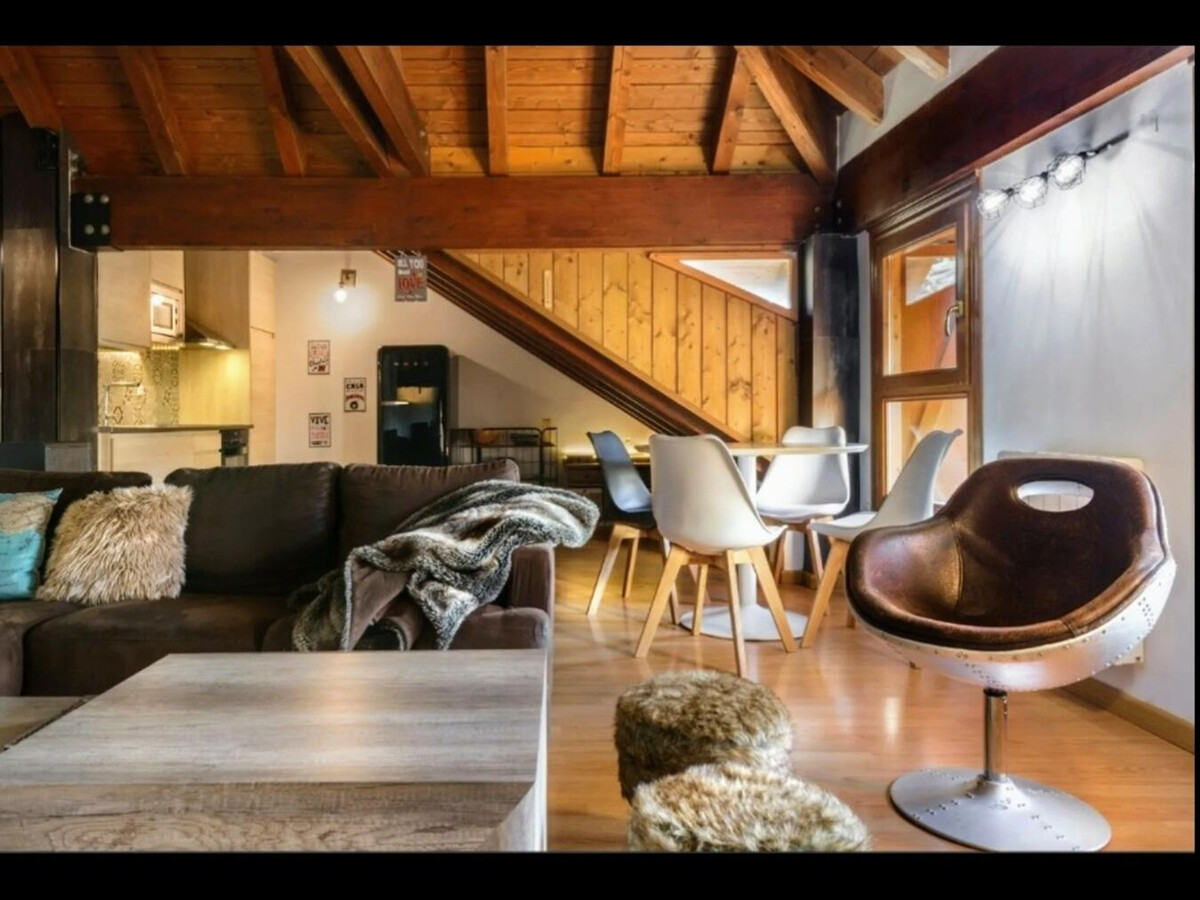Appartement montagnard avec cheminée près de Jaca - Photo 3