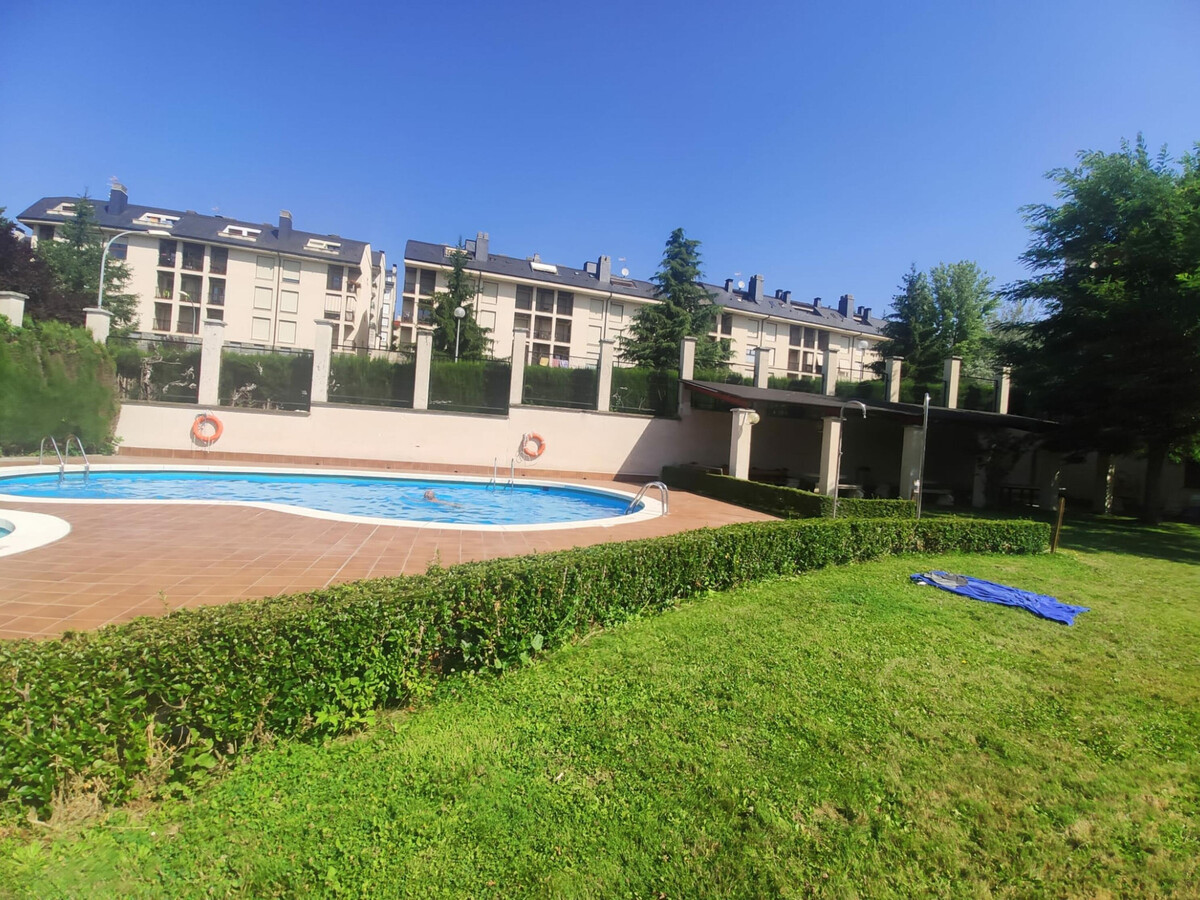 Appartement 2 chambres à Jaca avec piscine commune - Photo 12