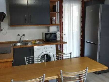 T3 centre Jaca, 4 personnes, parking inclus : photo 5