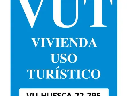 T3 centre Jaca, 4 personnes, parking inclus : photo 16
