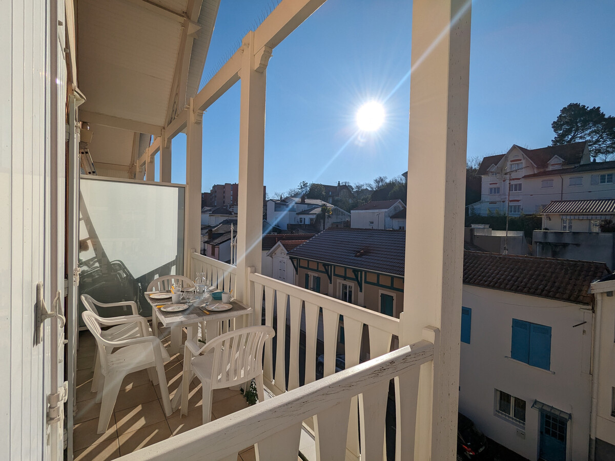 Duplex T3 lumineux avec balcon Sud et parking à Arcachon - Photo 2