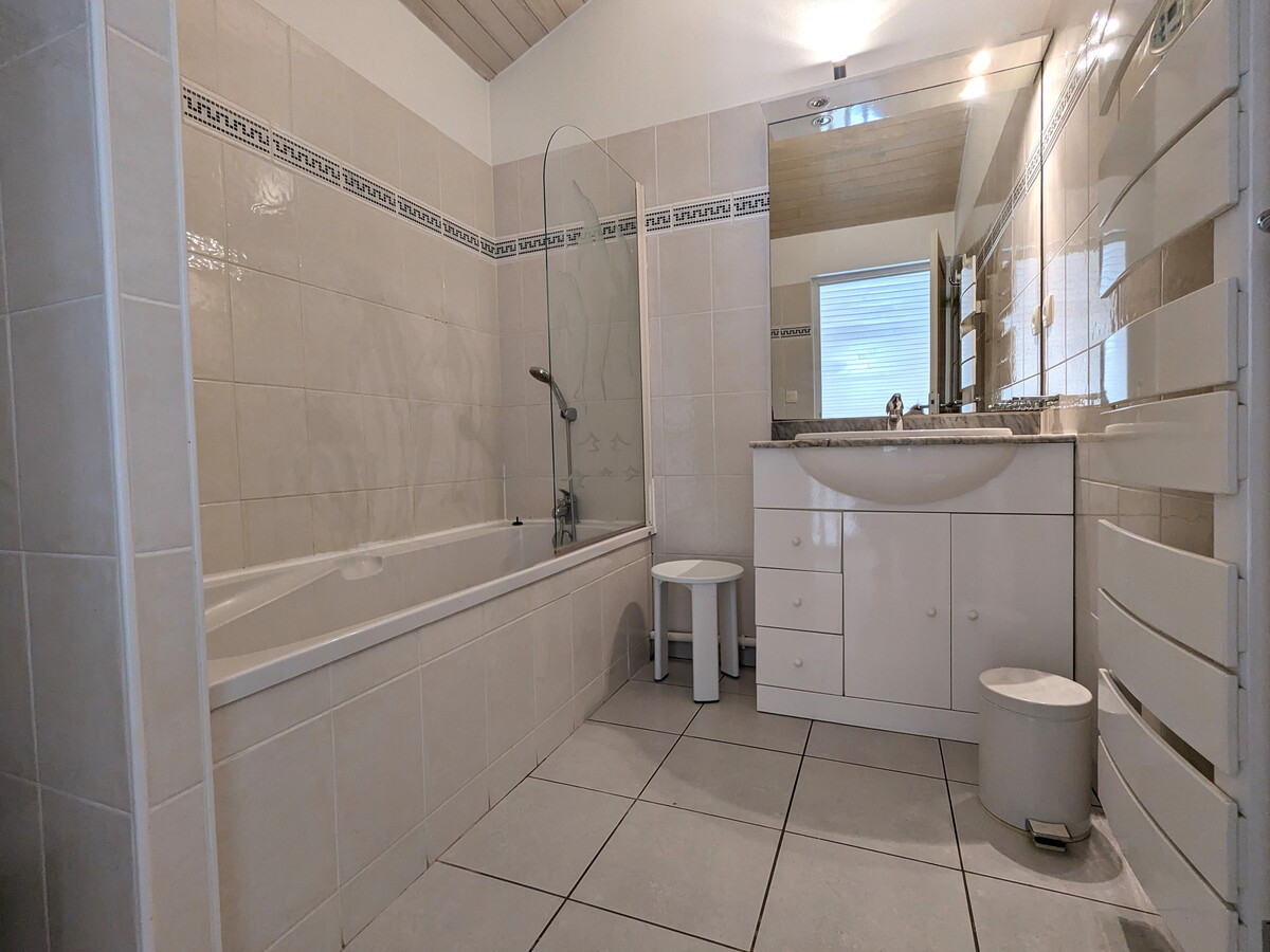 Duplex T3 lumineux avec balcon Sud et parking à Arcachon - Photo 12