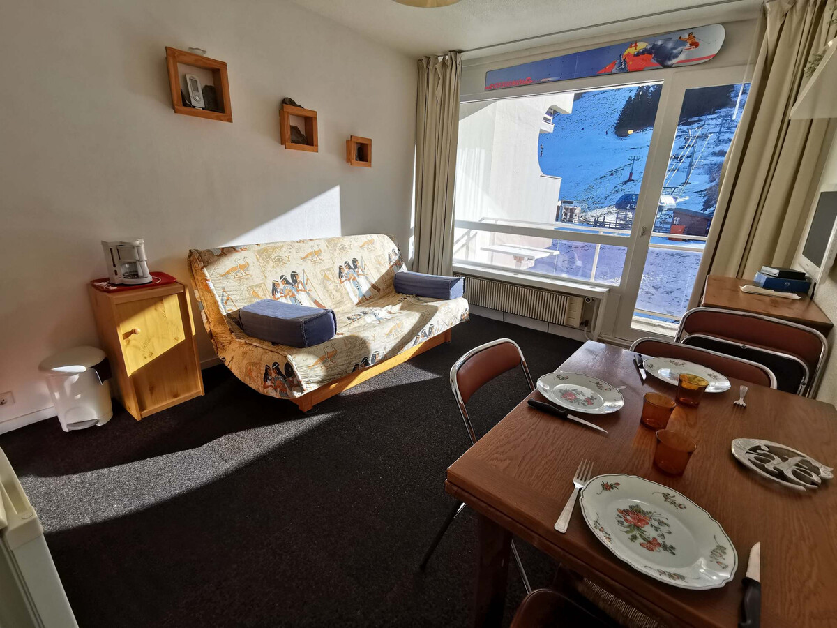 Studio cabine skis aux pieds, balcon vue piste - Photo 2