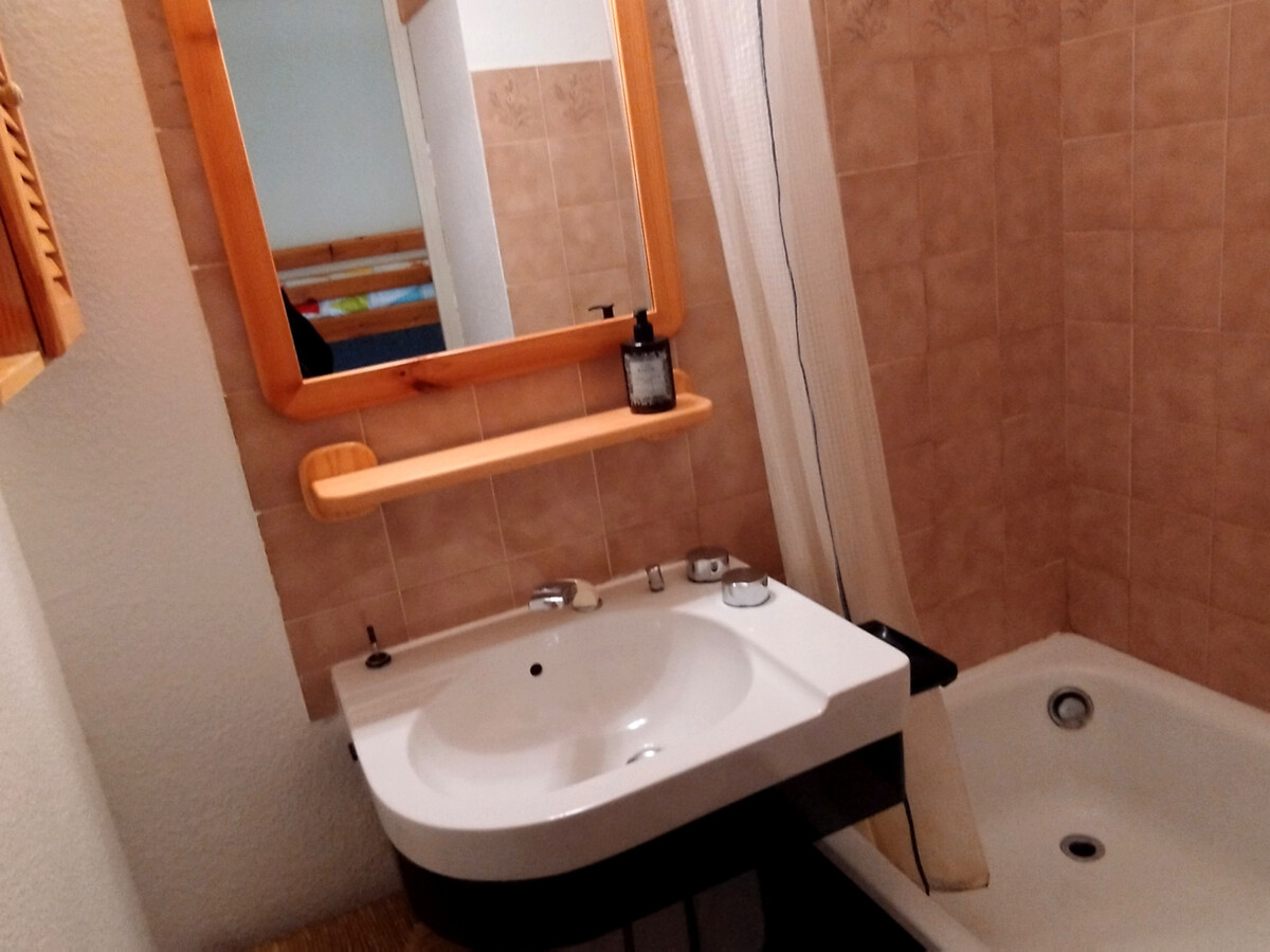 Studio cabine 4 pers aux Adrets-Prapoutel, 350m ESF - Photo 4