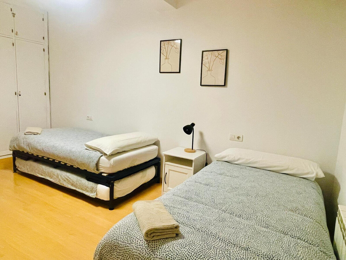 Appartement 2 chambres à Jaca avec piscine estivale - Photo 13