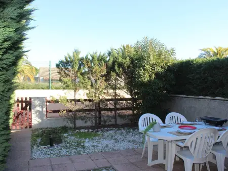 Location appartement à Saint Cyprien, Maison climatisée avec piscine et parking à Saint-Cyprien