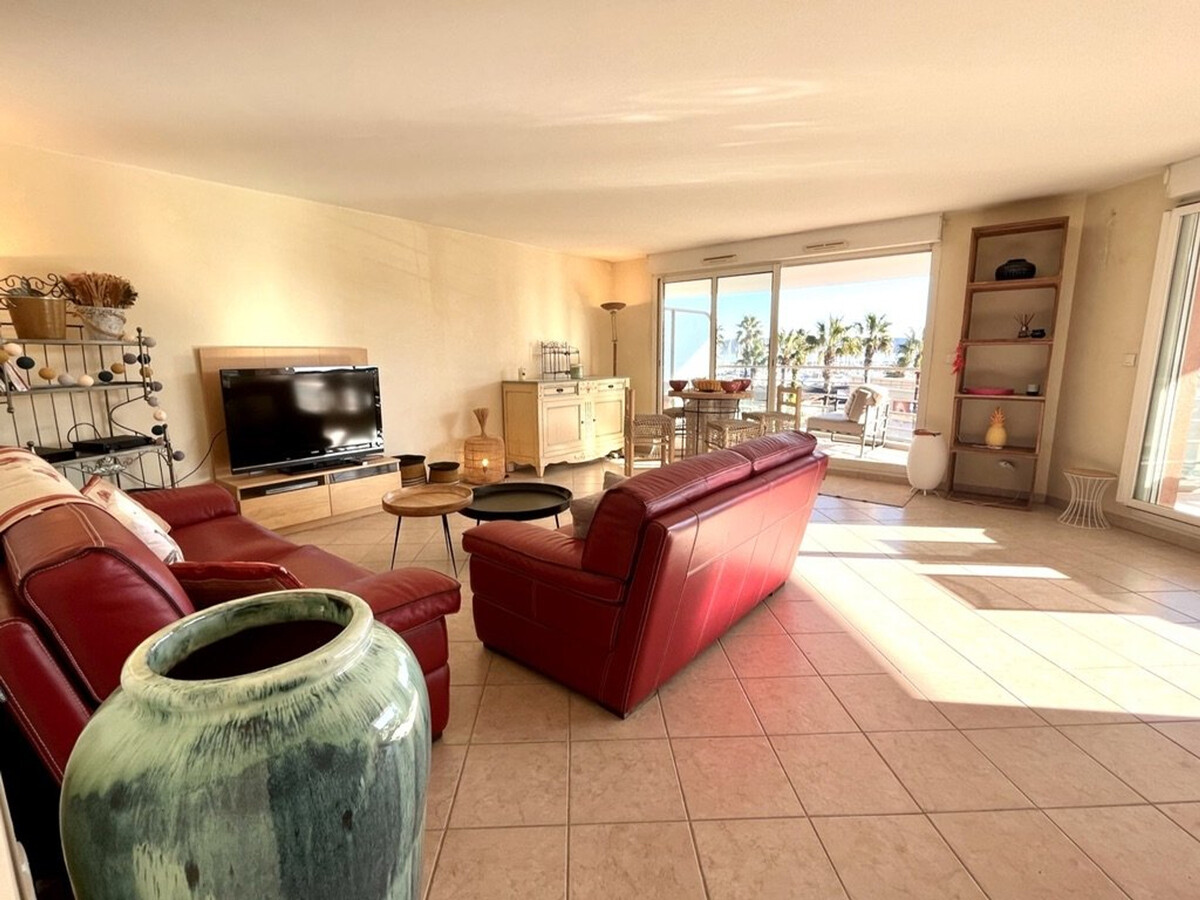 T4 Cavalaire face au Casino, 2 terrasses, parking privé - Photo 8