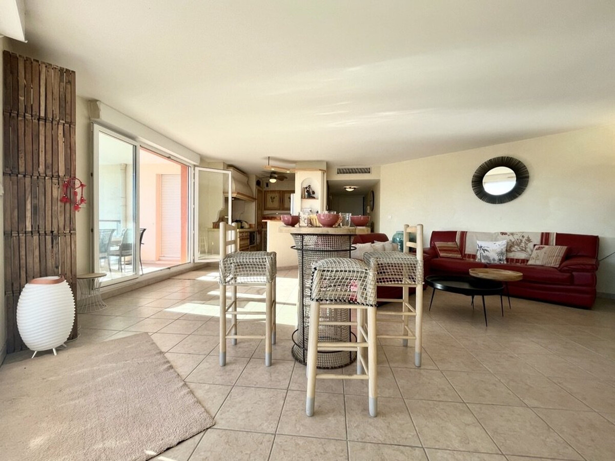 T4 Cavalaire face au Casino, 2 terrasses, parking privé - Photo 10