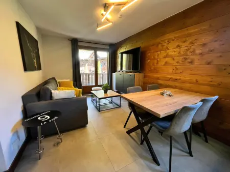Location appartement à Samoëns, Appartement rénové avec piscine à Samoëns