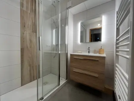 Appartement 43m² piscine à Samoëns, 50m du ski-bus : photo 9