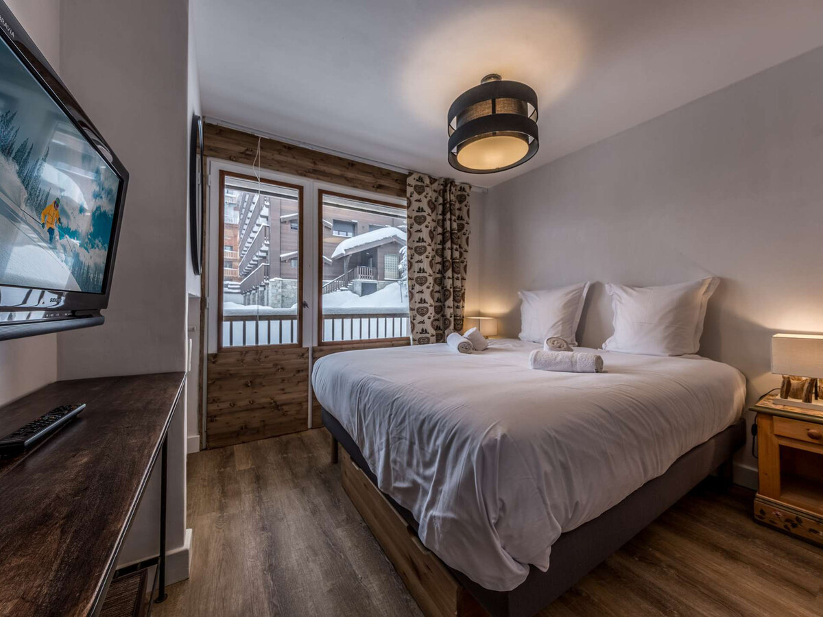 Appartement rénové Courchevel 1850, skis aux pieds - Photo 3