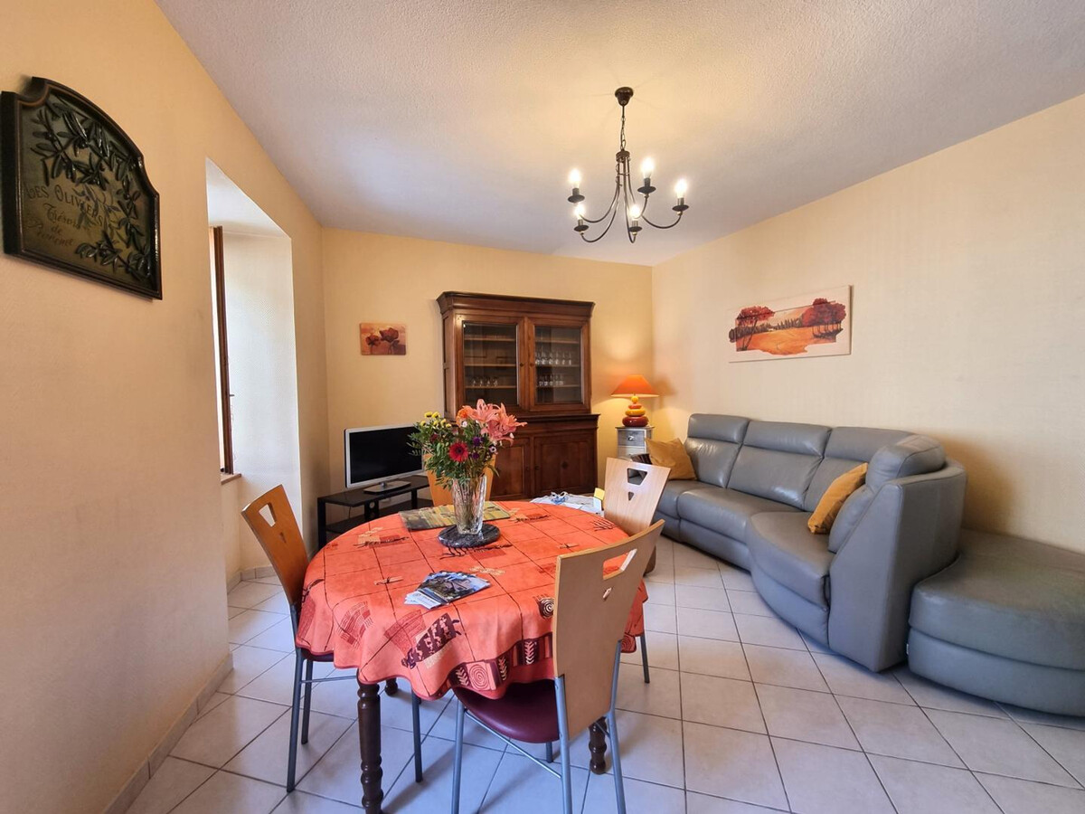 Gîte 75 m² Saint-Germain-Laval, 2 chambres, cour avec barbecue - Photo 4