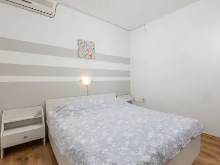 Marita – Maison 6 chambres piscine privée Lukovo : photo 35