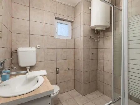 Marita – Maison 6 chambres piscine privée Lukovo : photo 44