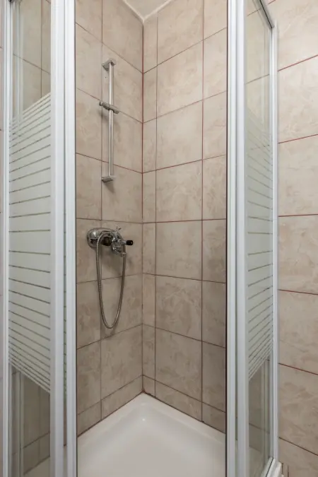 Marita – Maison 6 chambres piscine privée Lukovo : photo 47