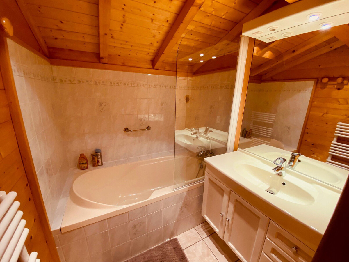 Chalet 8 pers. La Clusaz : garage double et 26 m² terrasse - Photo 12