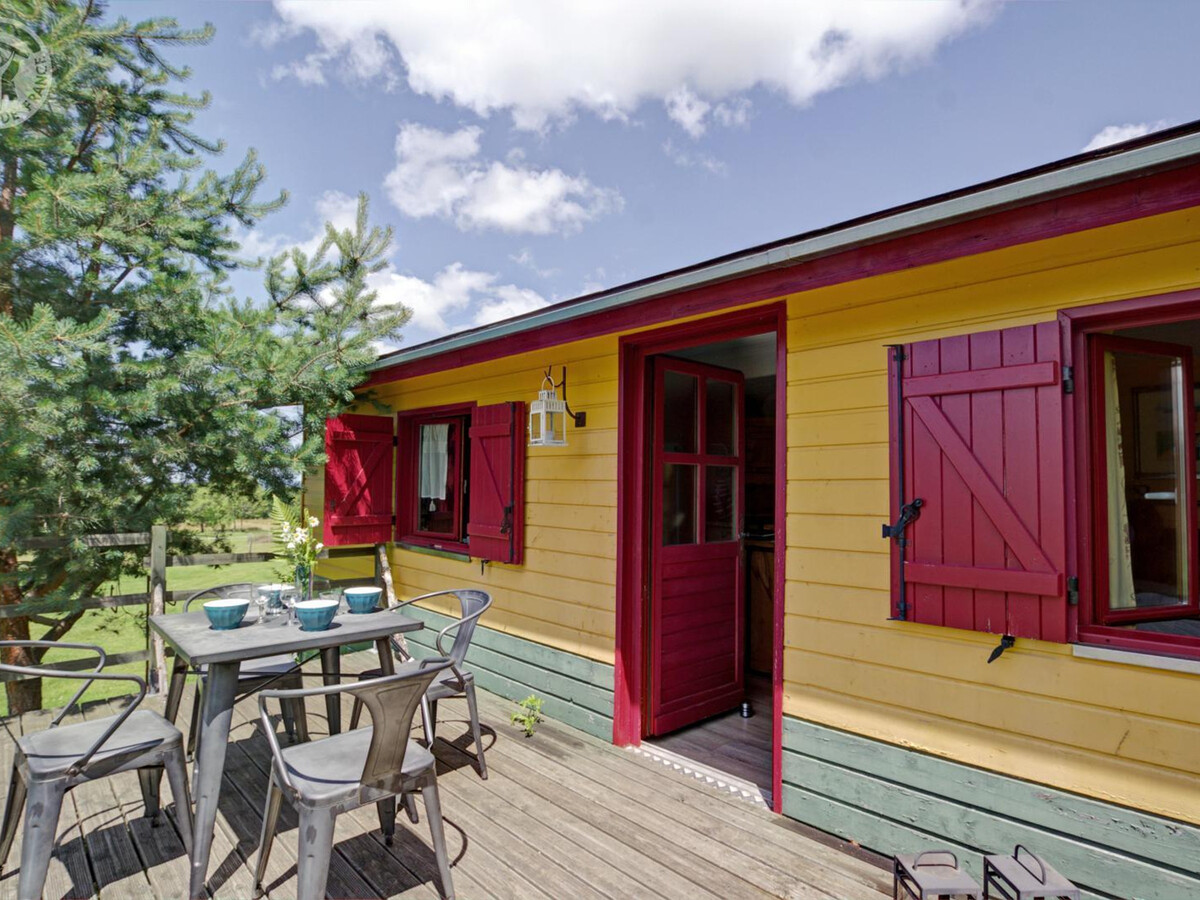 Roulotte pittoresque 4 pers, terrasse 16m², animaux admis - Photo 2