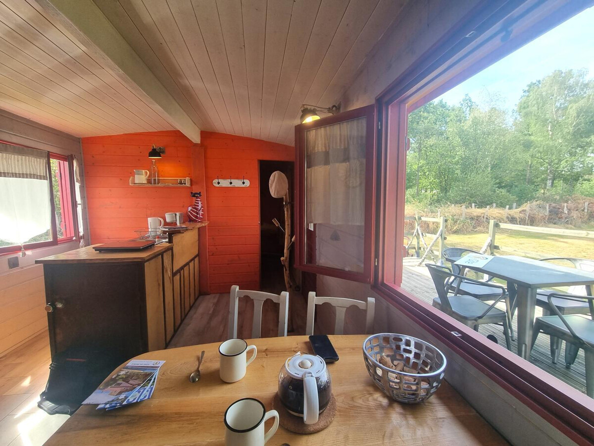 Roulotte pittoresque 4 pers, terrasse 16m², animaux admis - Photo 3