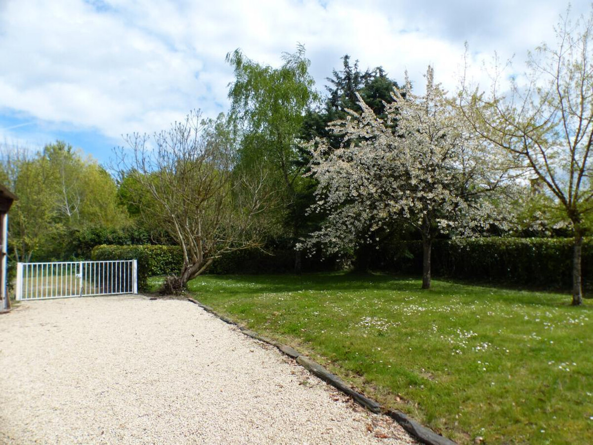 Gîte XVIe-XVIIIe rénové, jardin clos à 200m de la Loire - Photo 17