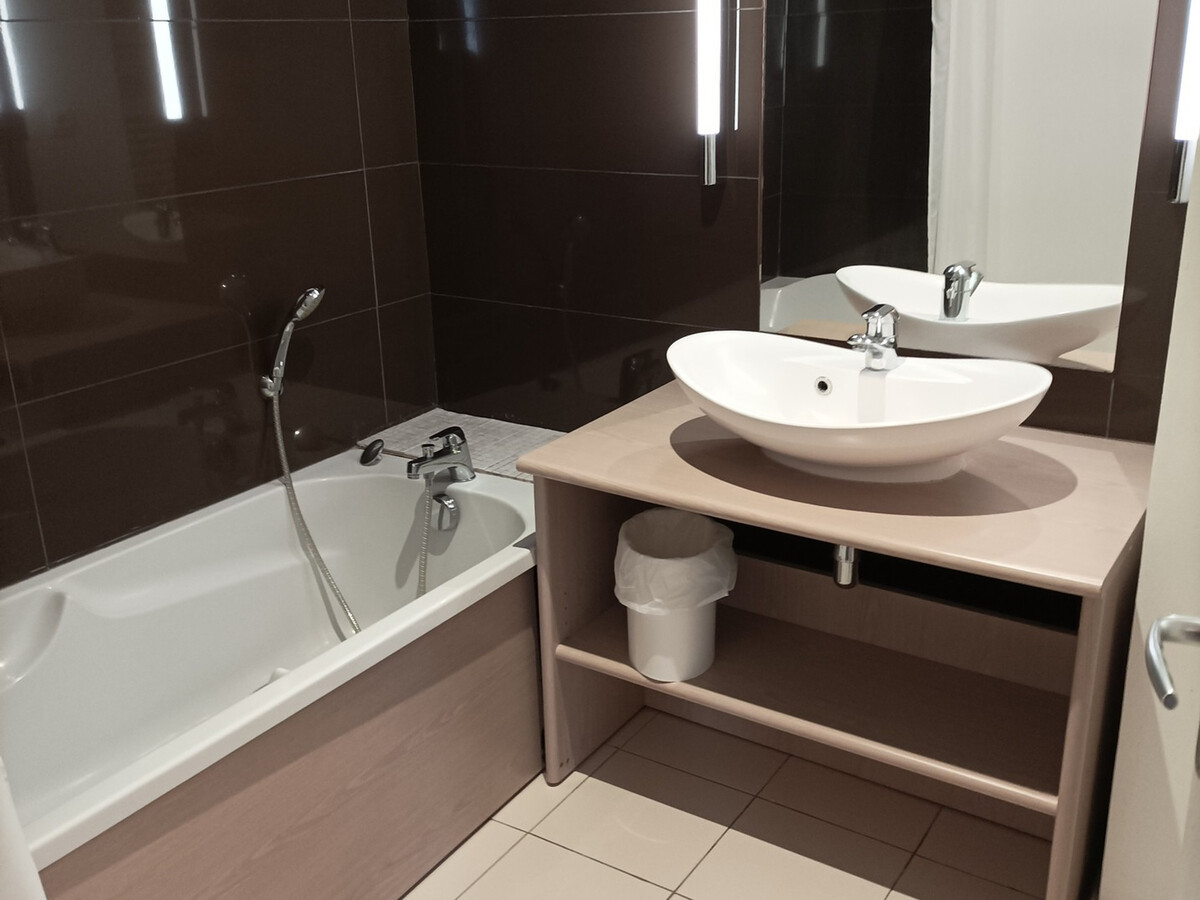 Studio 27m² à Jausiers, piscine, sauna et parking - Photo 4