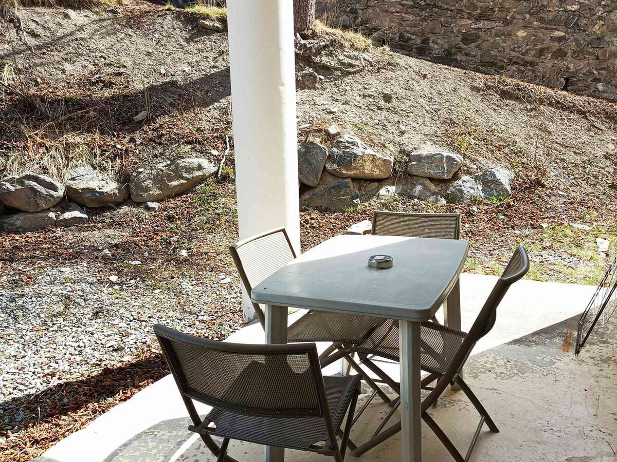 Studio 27m² à Jausiers, piscine, sauna et parking - Photo 8