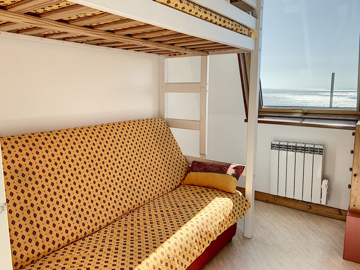 Duplex front de mer avec accès direct plage à Saint-Pair - Photo 11