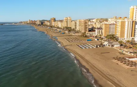 Appartement vue mer avec piscine commune à Fuengirola : photo 14