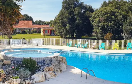 Maison 6 personnes avec piscine chauffée à Saint-Savinien : photo 2