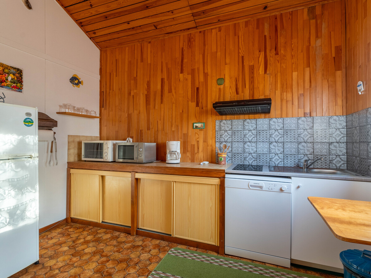 Chalet 62m² lac Sanguinet, 4 pers. – Terrasse, barbecue - Photo 11