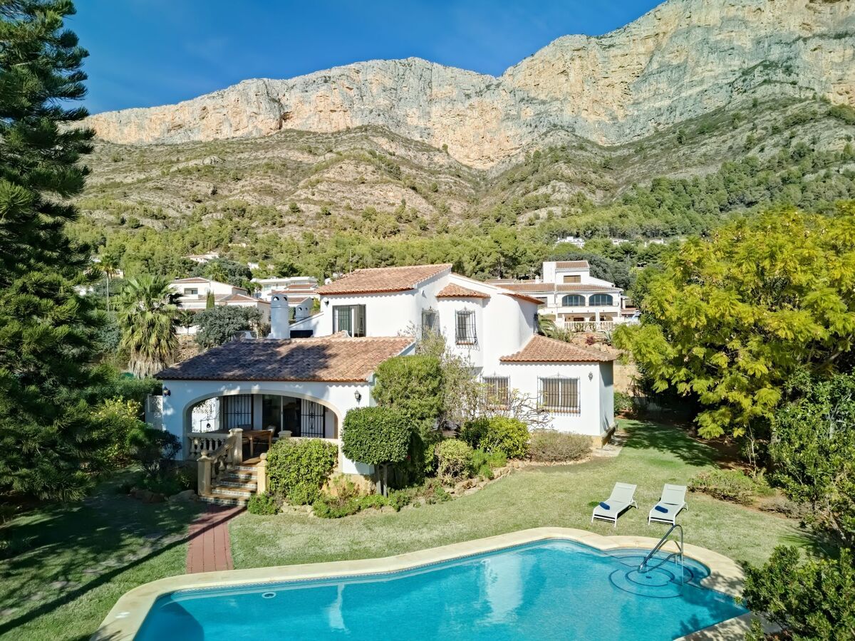 Villa del Tauro – piscine 10x5 m et vue montagne à Javea - Photo 1