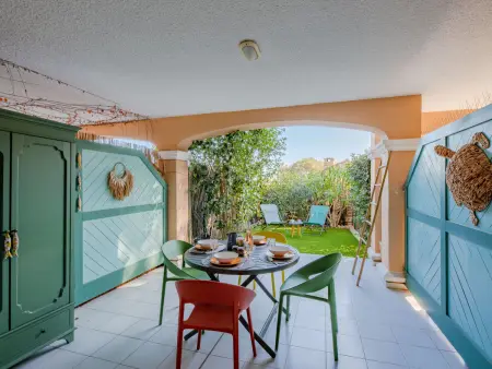 Appartement 2 pièces rénové avec terrasse sud, Saint-Raphaël : photo 2