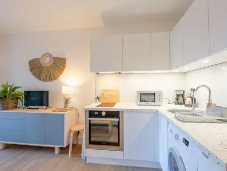 Appartement 2 pièces rénové avec terrasse sud, Saint-Raphaël : photo 10