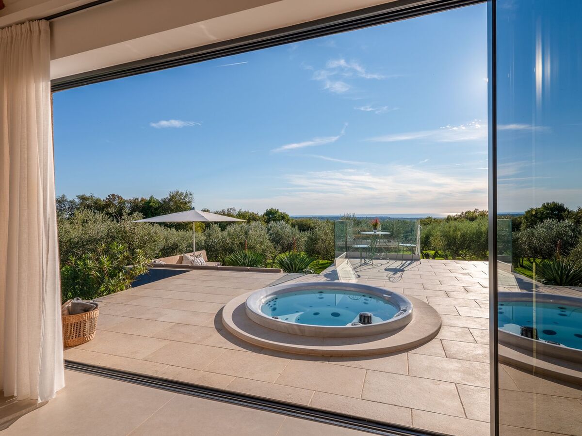 Villa Christall, piscine chauffée et terrain clôturé - Photo 35