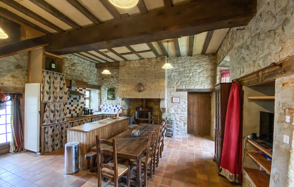 Maison en forteresse au bord de l'étang à Chiché - Photo 4
