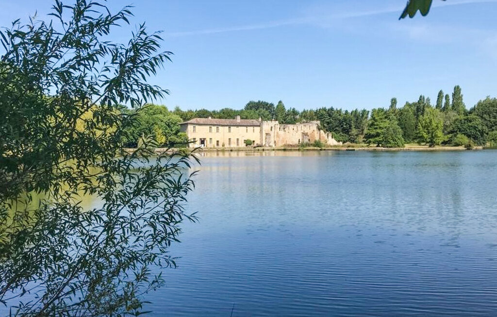 Maison en forteresse au bord de l'étang à Chiché - Photo 5