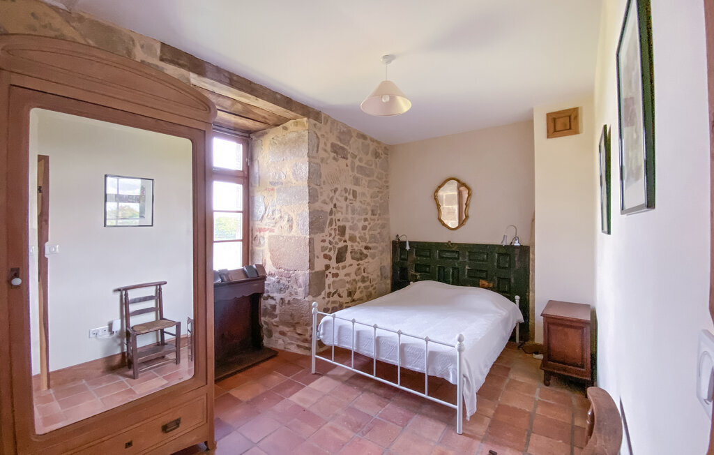 Maison en forteresse au bord de l'étang à Chiché - Photo 11