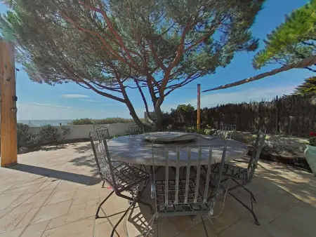 Maison confortable face à la mer, 7 couchages, terrasse, jardin, wifi, parking, animaux acceptés - Photo 2