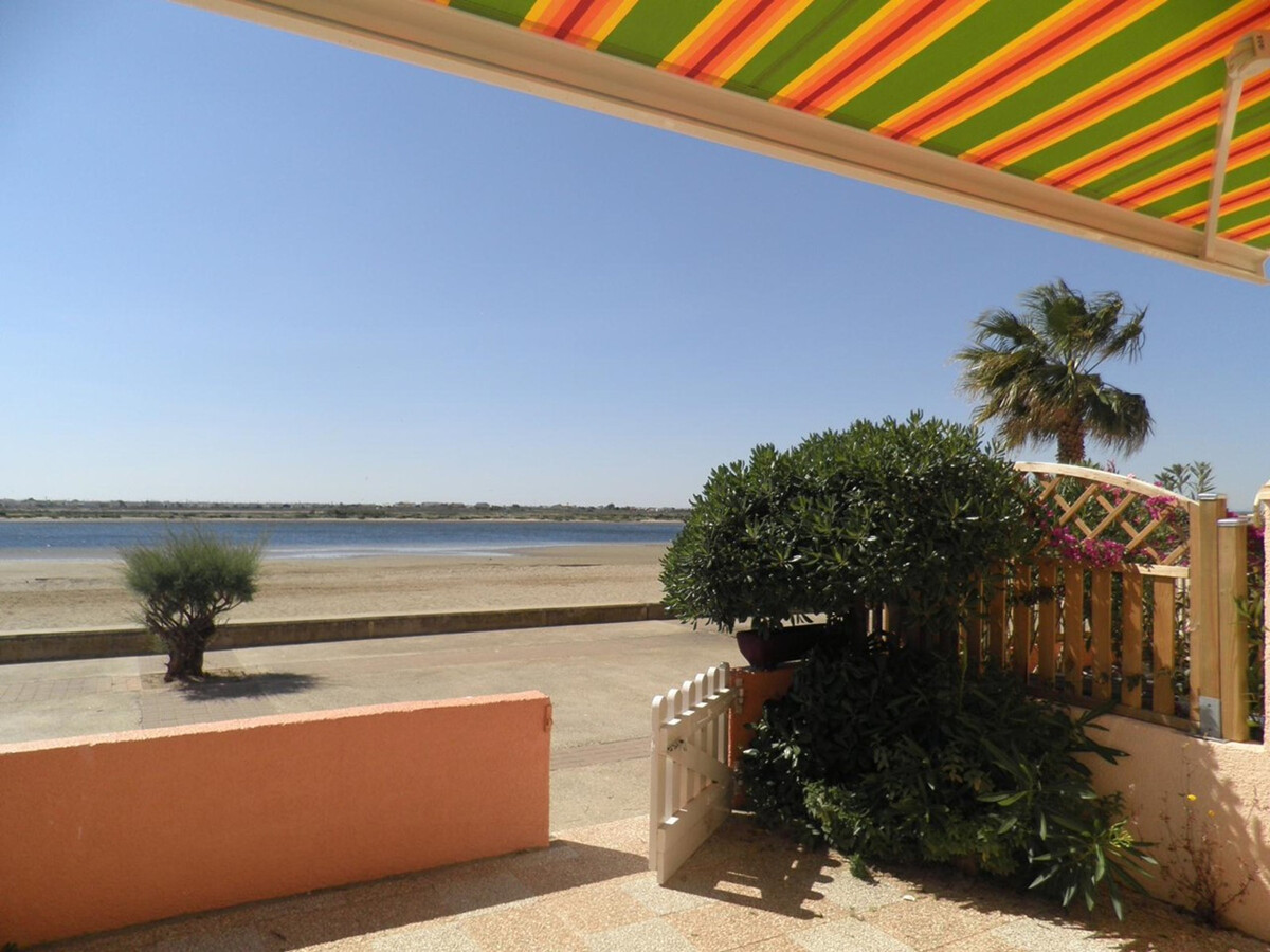 Maison front de plage à Gruissan avec piscine - Photo 1