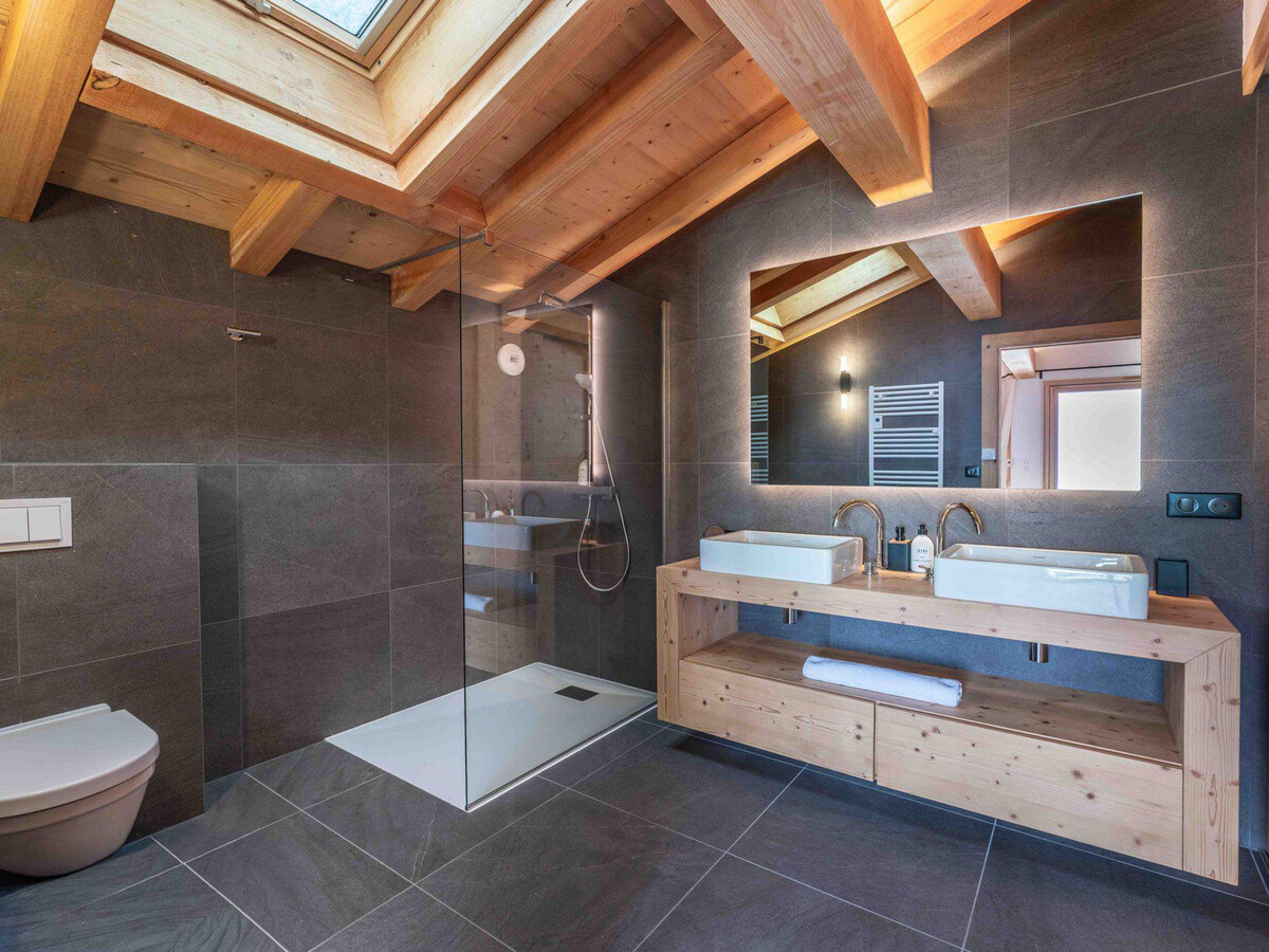 Chalet 5 chambres Combloux avec piscine, jacuzzi et sauna - Photo 10