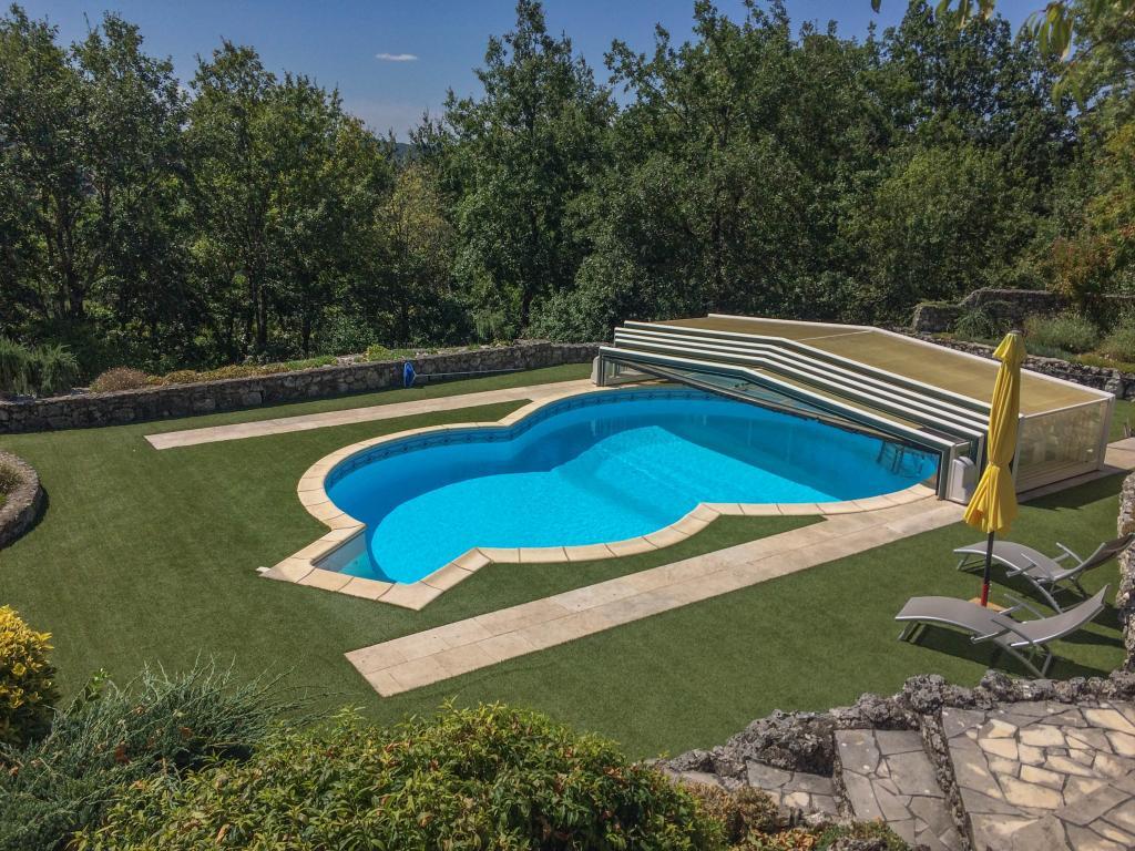 La Tour, maison de vacances avec piscine privée à Roquecor - Photo 1