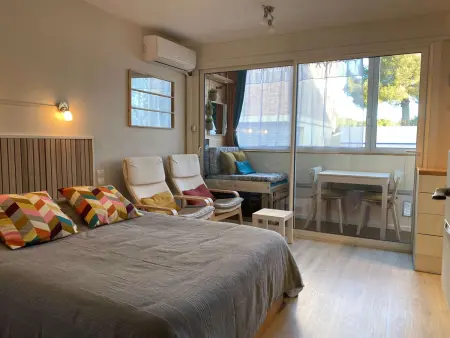 Location appartement à Balaruc les Bains, Studio Confort en Face des Thermes - Loggia, Clim, Parking - Balaruc-les-Bains