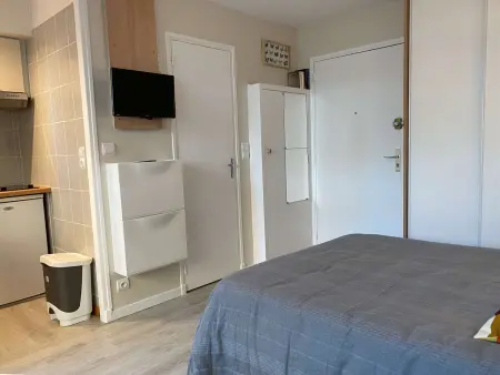 Studio face aux Thermes avec loggia et climatisation : photo 4