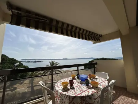 Appartement 2 pièces Sainte-Maxime proche plage avec parking et climatisation : photo 2