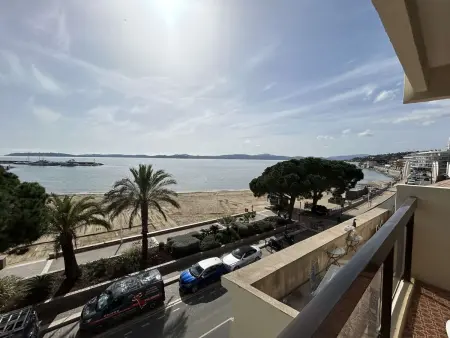 Appartement 2 pièces Sainte-Maxime proche plage avec parking et climatisation : photo 3