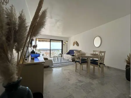 Appartement 2 pièces Sainte-Maxime proche plage avec parking et climatisation : photo 4