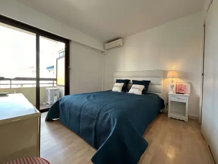 Appartement 2 pièces Sainte-Maxime proche plage avec parking et climatisation : photo 9