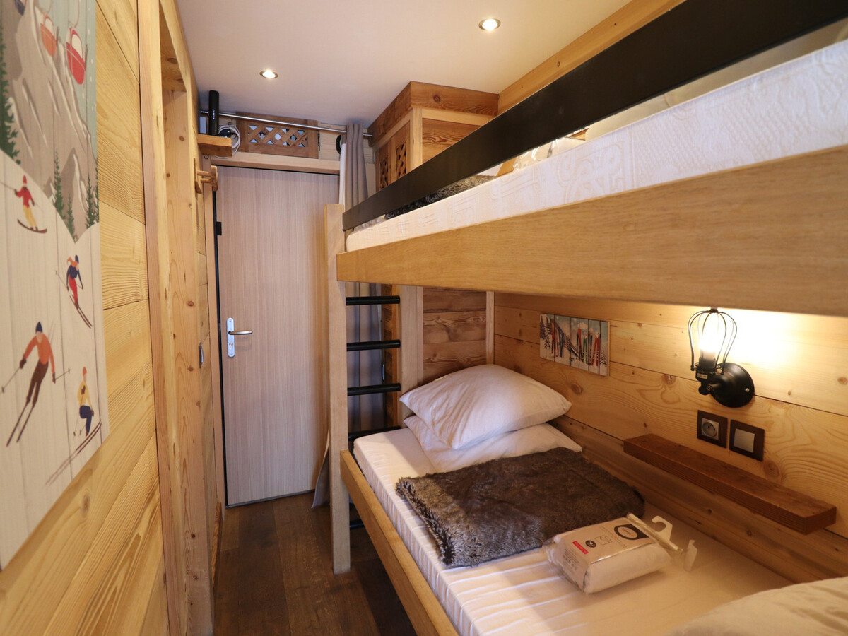 Studio 24m² rénové à Tignes, balcon sud et casier à ski - Photo 3