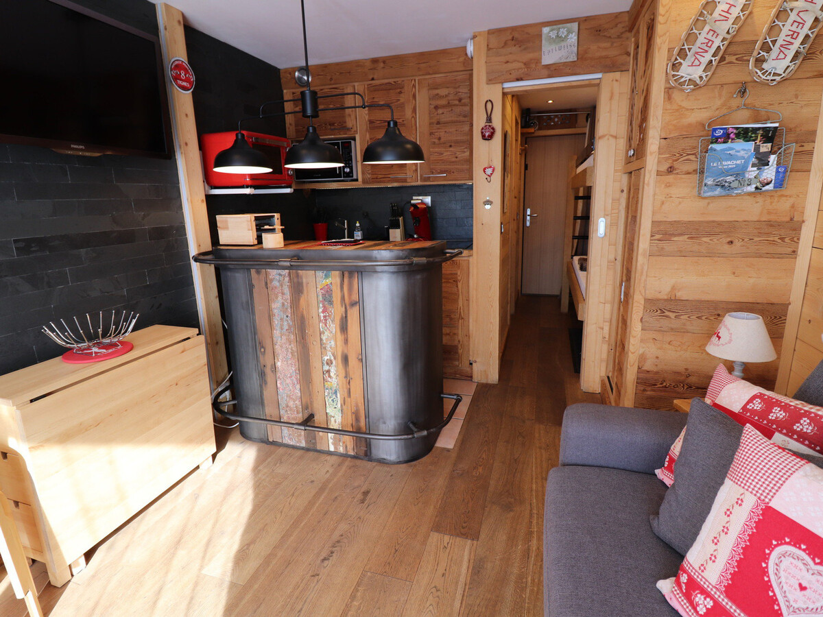 Studio 24m² rénové à Tignes, balcon sud et casier à ski - Photo 7