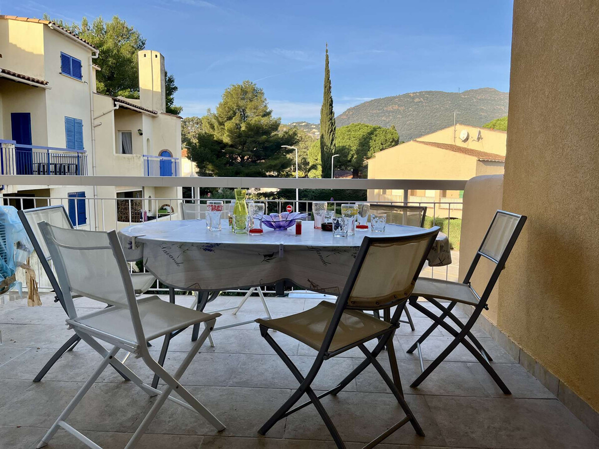 Appartement climatisé 2 pièces à Cavalaire-sur-Mer, parking privé - Photo 1