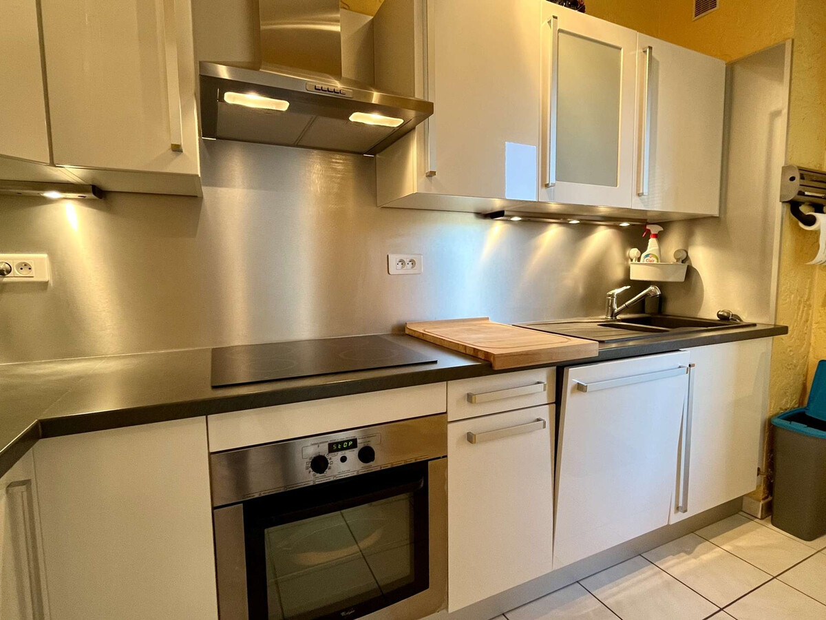 Appartement climatisé 2 pièces à Cavalaire-sur-Mer, parking privé - Photo 3